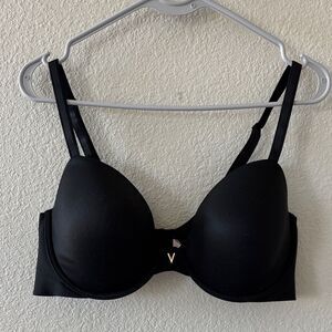 VICTORIA'S SECRET Black Lined Demi Bra size 40C